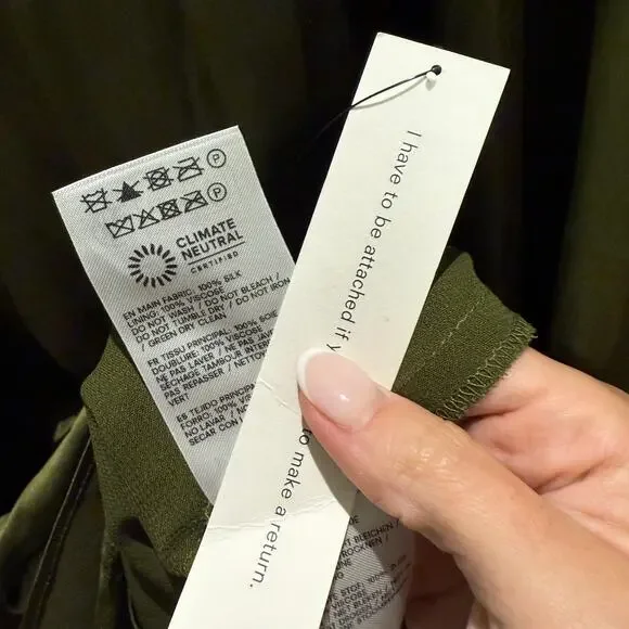 New Reformation Sera Silk Two Piece Set - Picture 4 of 5